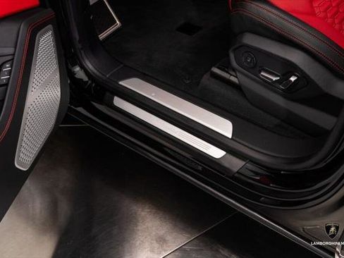 Used 2021 Lamborghini Urus AWD/4WD image 22