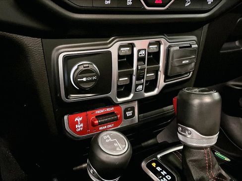 Used 2019 Jeep Wrangler Unlimited Rubicon AWD/4WD image 16