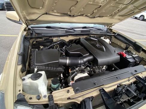 Used 2019 Toyota Tacoma TRD Off-Road image 20