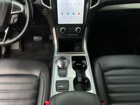 Used 2023 Ford Edge SEL image 16