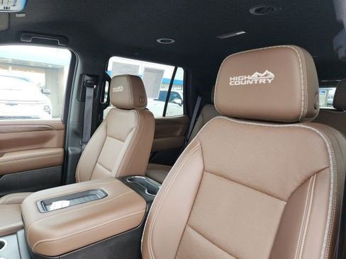 Certified 2024 Chevrolet Tahoe High Country AWD/4WD image 18