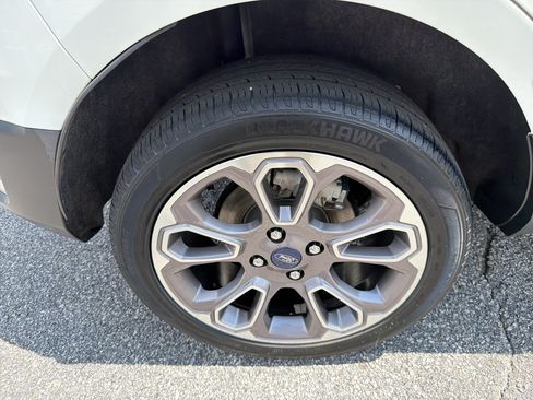 Used 2019 Ford EcoSport Titanium FWD image 27