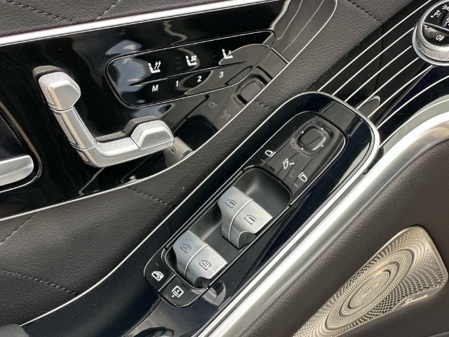 Used 2023 Mercedes-Benz S 580e 4MATIC Sedan image 14