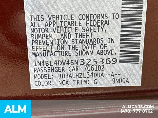 Used 2025 Nissan Altima 2.5 SV FWD image 35