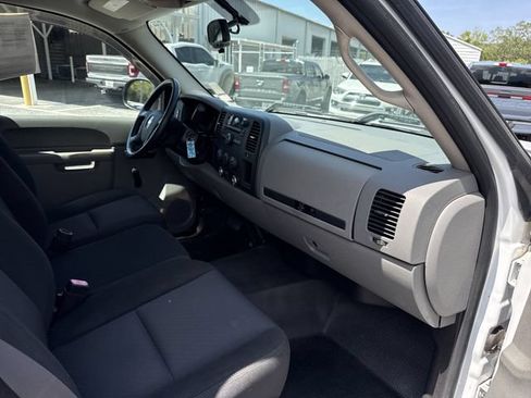 Used 2011 Chevrolet Silverado 1500 W/T RWD image 21