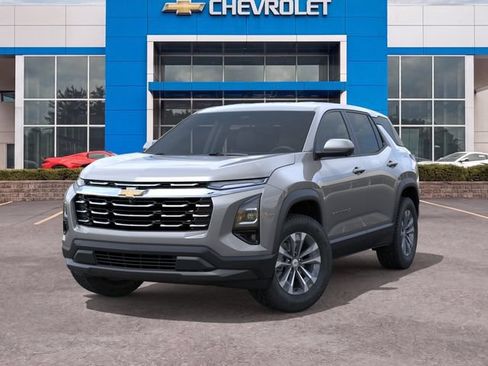 New 2026 Chevrolet Equinox LT w/ Safety and Technology Package FWD image 6