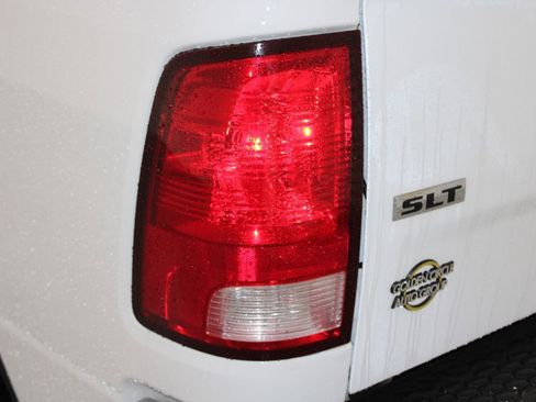 Used 2024 RAM 1500 Classic SLT image 50
