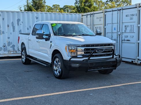 Used 2022 Ford F150 Lariat image 2