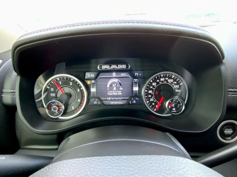 Used 2024 RAM 2500 Laramie AWD/4WD image 39