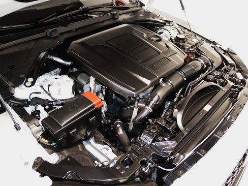 Used 2021 Jaguar XF R-Dynamic SE image 79