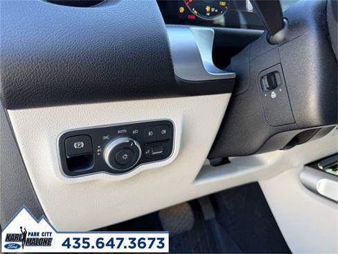 Used 2021 Mercedes-Benz GLB 250 4MATIC image 16