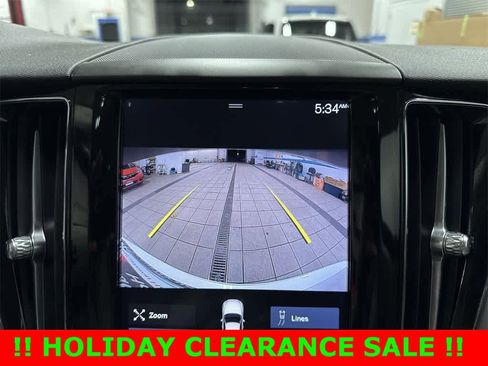 Used 2020 Volvo XC60 T5 Momentum image 25