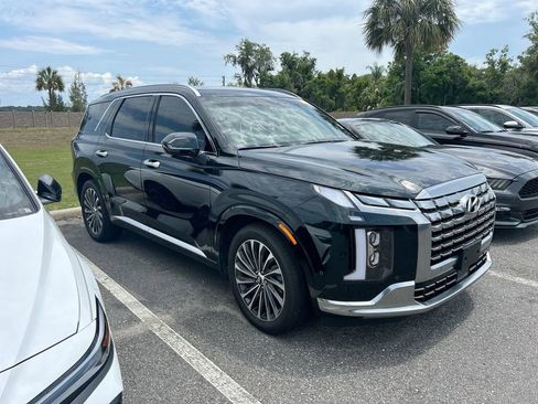 Used 2025 Hyundai Palisade Calligraphy FWD image 6