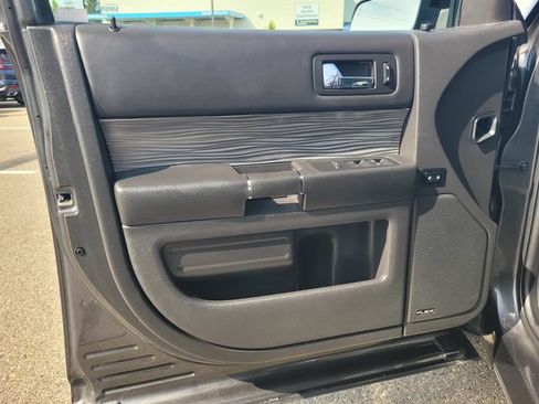 Used 2017 Ford Flex SEL w/ Equipment Group 202A FWD image 18
