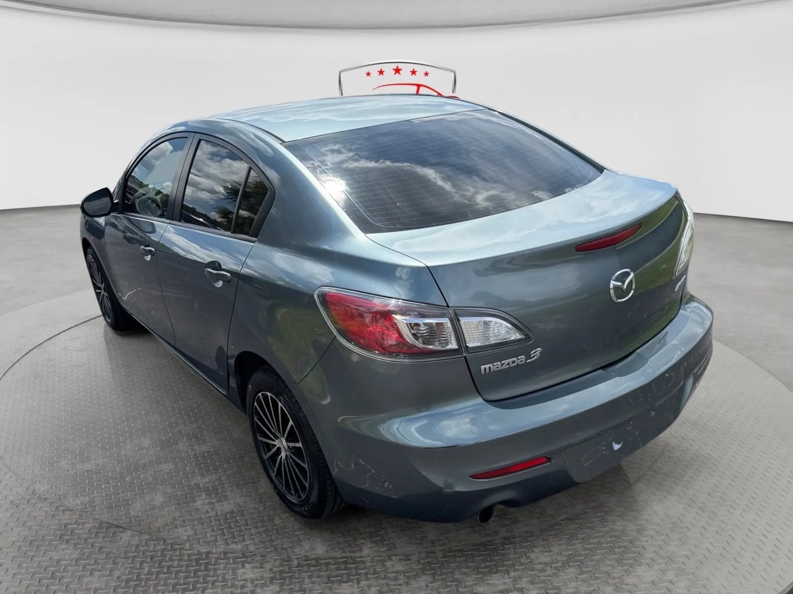 Used 2013 MAZDA MAZDA3 i Touring FWD image 3