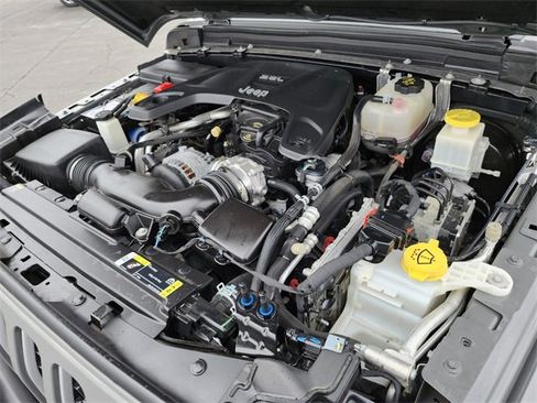 Used 2021 Jeep Gladiator Overland w/ LED Lighting Group image 19