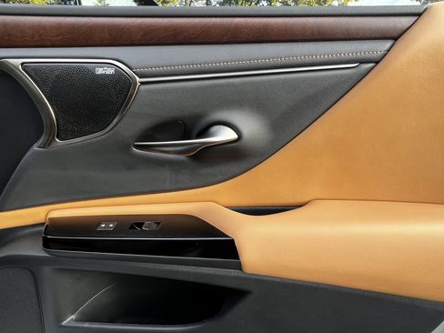 Certified 2023 Lexus ES 350 w/ Premium Package image 44