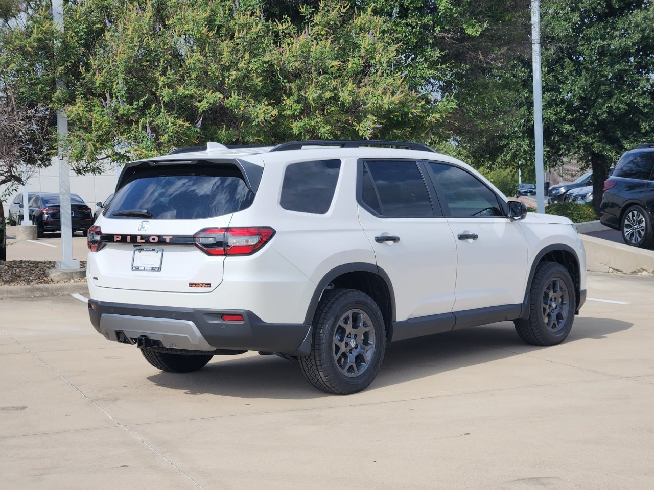 New 2026 Honda Pilot TrailSport image 3