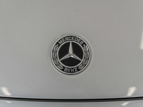 New 2026 Mercedes-Benz GLB 250 4MATIC image 5