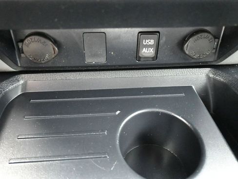 Used 2019 Toyota Tundra SR5 w/ SR5 Upgrade Package image 13