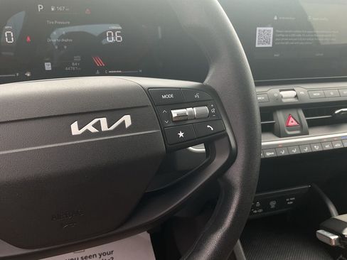 Used 2025 Kia K4 FWD image 37