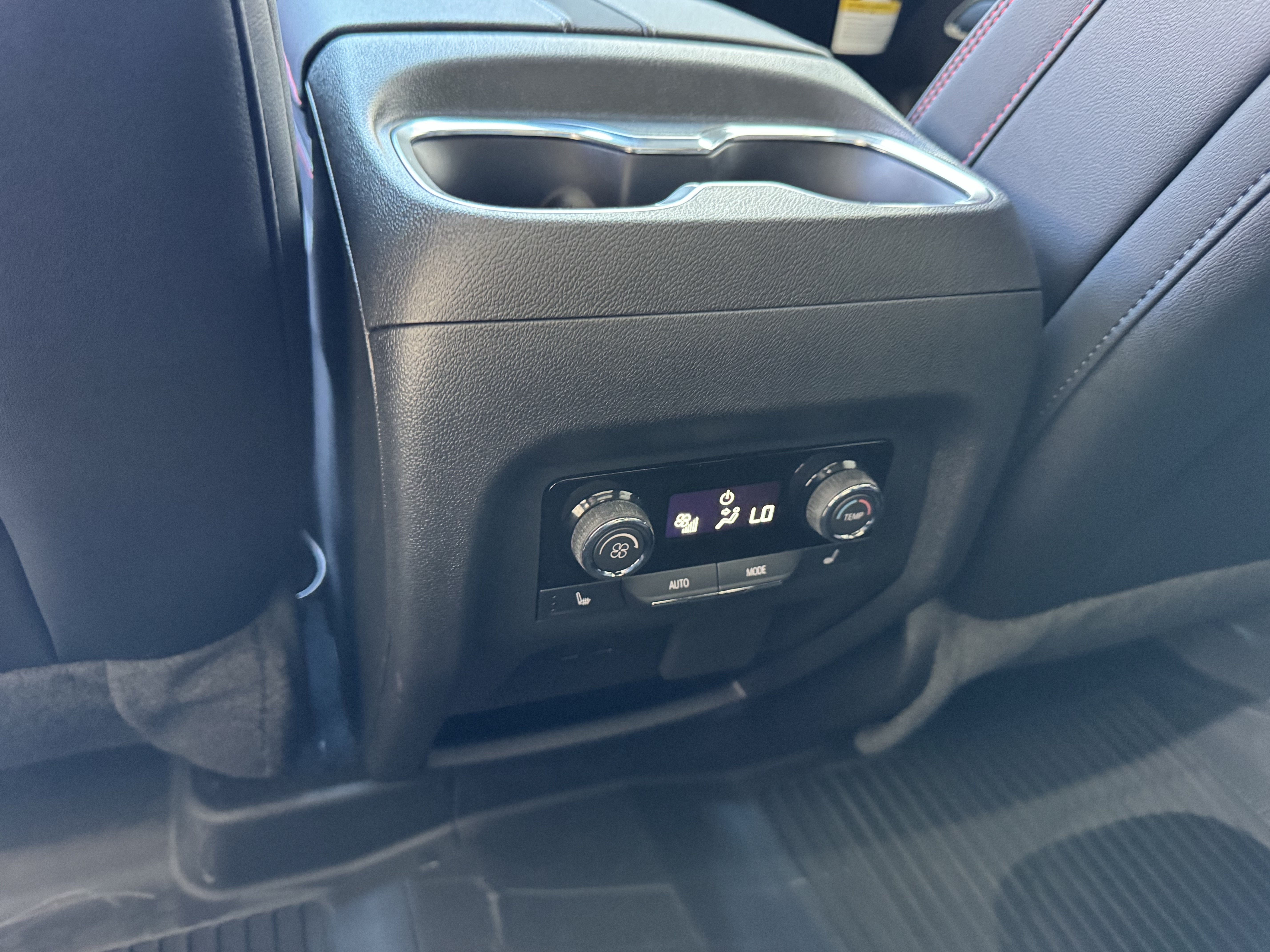 New 2026 Chevrolet Traverse RS w/ LPO, Floor Liner Package AWD/4WD image 18