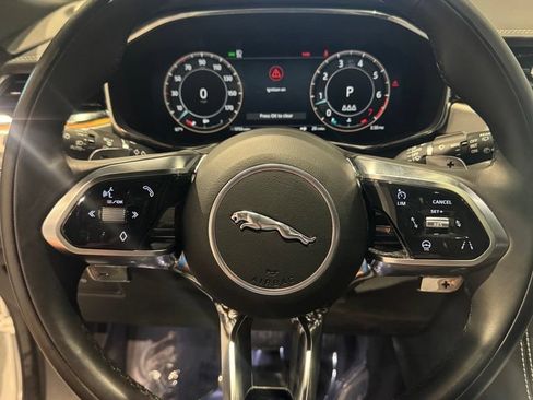 Used 2024 Jaguar F-PACE R-Dynamic S AWD/4WD image 15