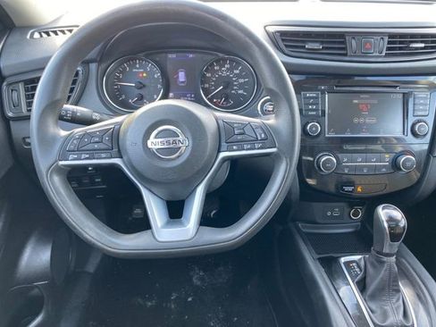 Used 2019 Nissan Rogue S image 6