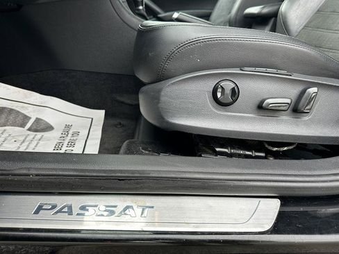 Used 2015 Volkswagen Passat 1.8T SEL Premium FWD image 20
