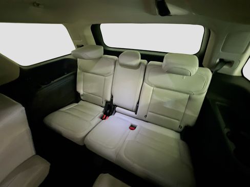 Used 2025 Ford Expedition Platinum AWD/4WD image 31