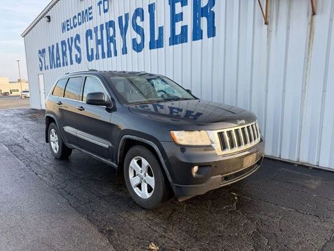 Used 2011 Jeep Grand Cherokee Laredo image 1