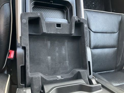 Used 2022 RAM 1500 Laramie AWD/4WD image 23