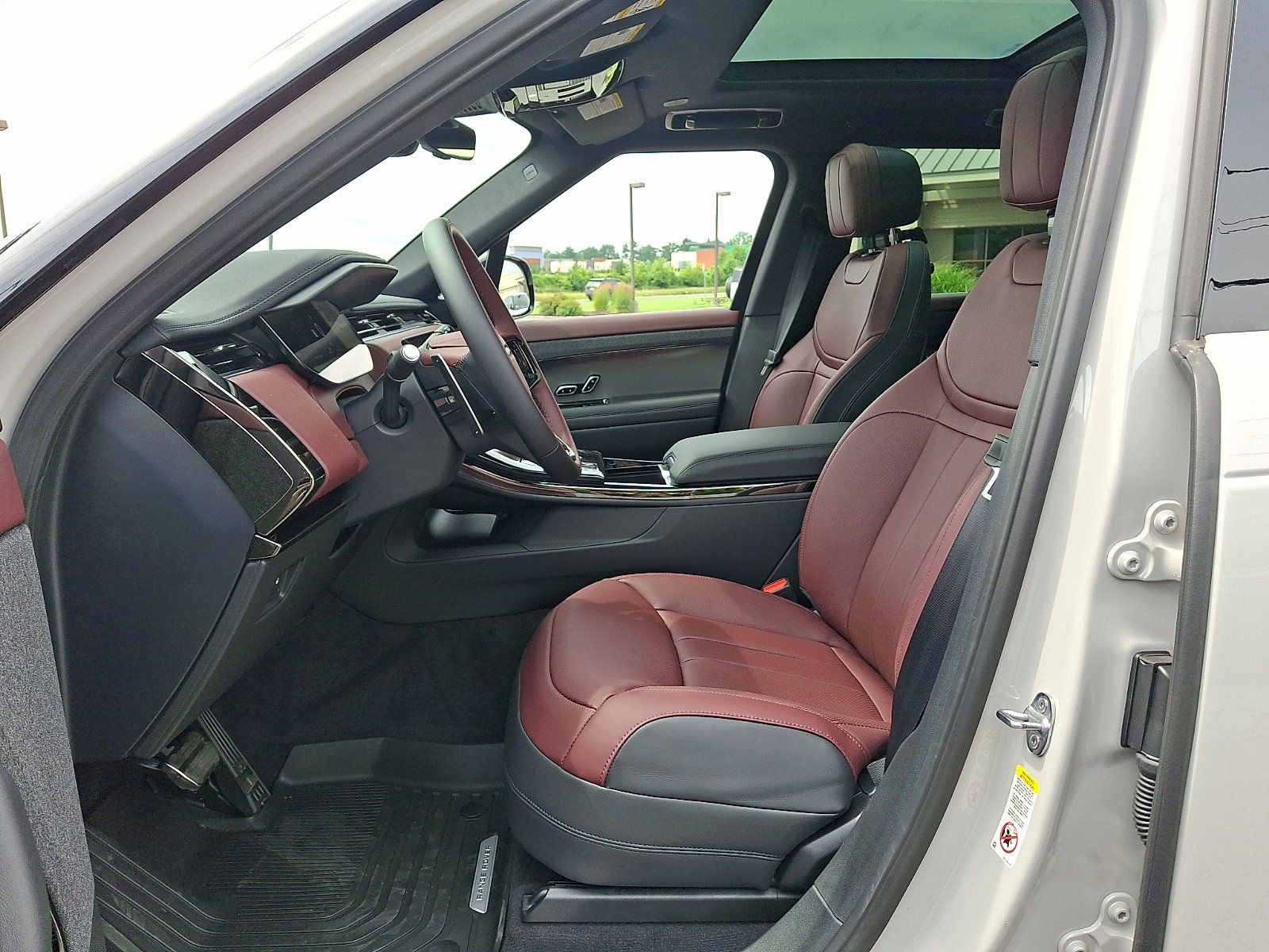 New 2026 Land Rover Range Rover Sport Dynamic SE AWD/4WD image 10