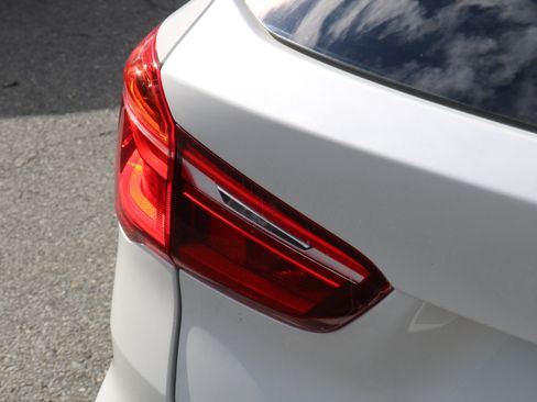 Used 2021 BMW X1 sDrive28i image 8