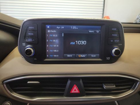 Used 2019 Hyundai Santa Fe SEL FWD image 25