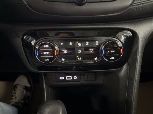 Used 2020 Buick Encore GX Select w/ Experience Buick Package image 22