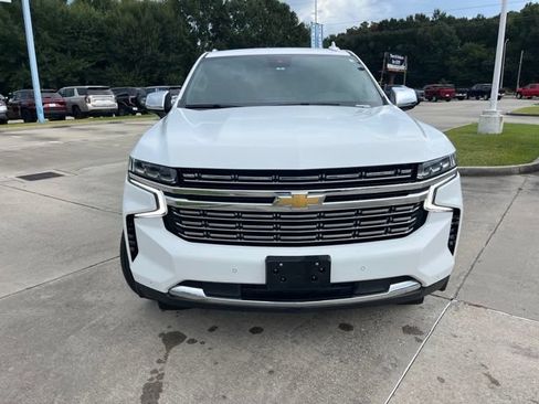 Used 2023 Chevrolet Suburban Premier AWD/4WD image 9