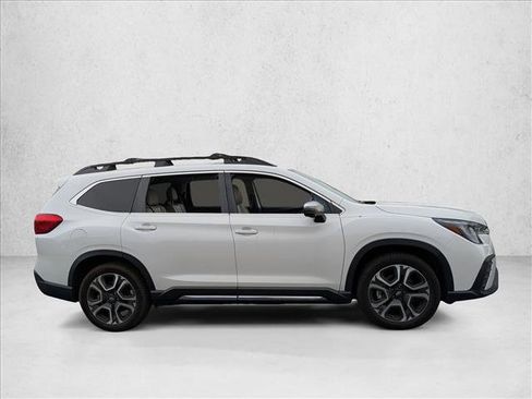 Used 2023 Subaru Ascent Limited w/ Technology Package AWD/4WD image 5