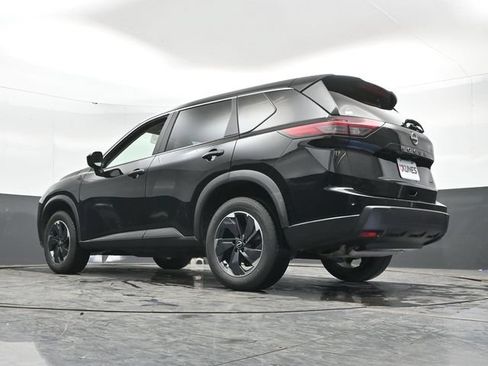 Used 2025 Nissan Rogue SV AWD/4WD image 49