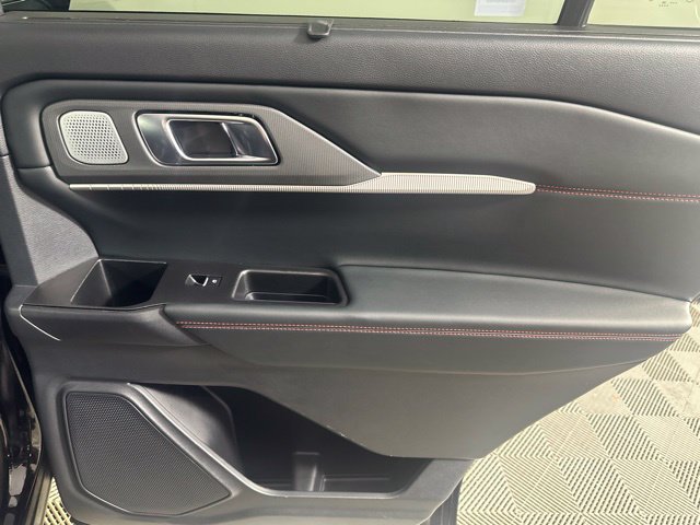 Used 2025 Ford Explorer ST AWD/4WD image 23