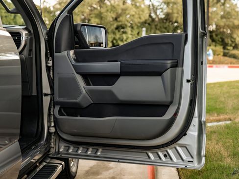 Used 2023 Ford F150 XLT w/ XTR Package image 75