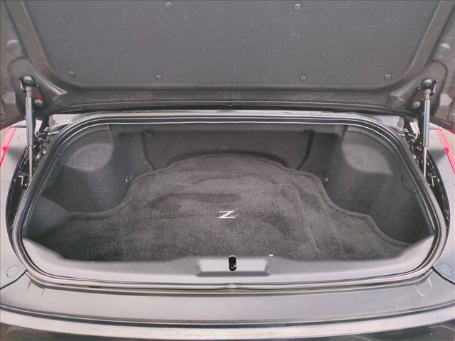 Used 2006 Nissan 350Z Touring RWD image 6