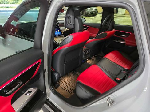Used 2025 Mercedes-Benz GLC 43 AMG 4MATIC image 15