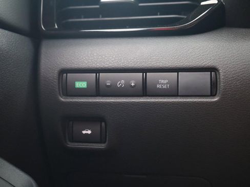 New 2025 Nissan Sentra SV image 19