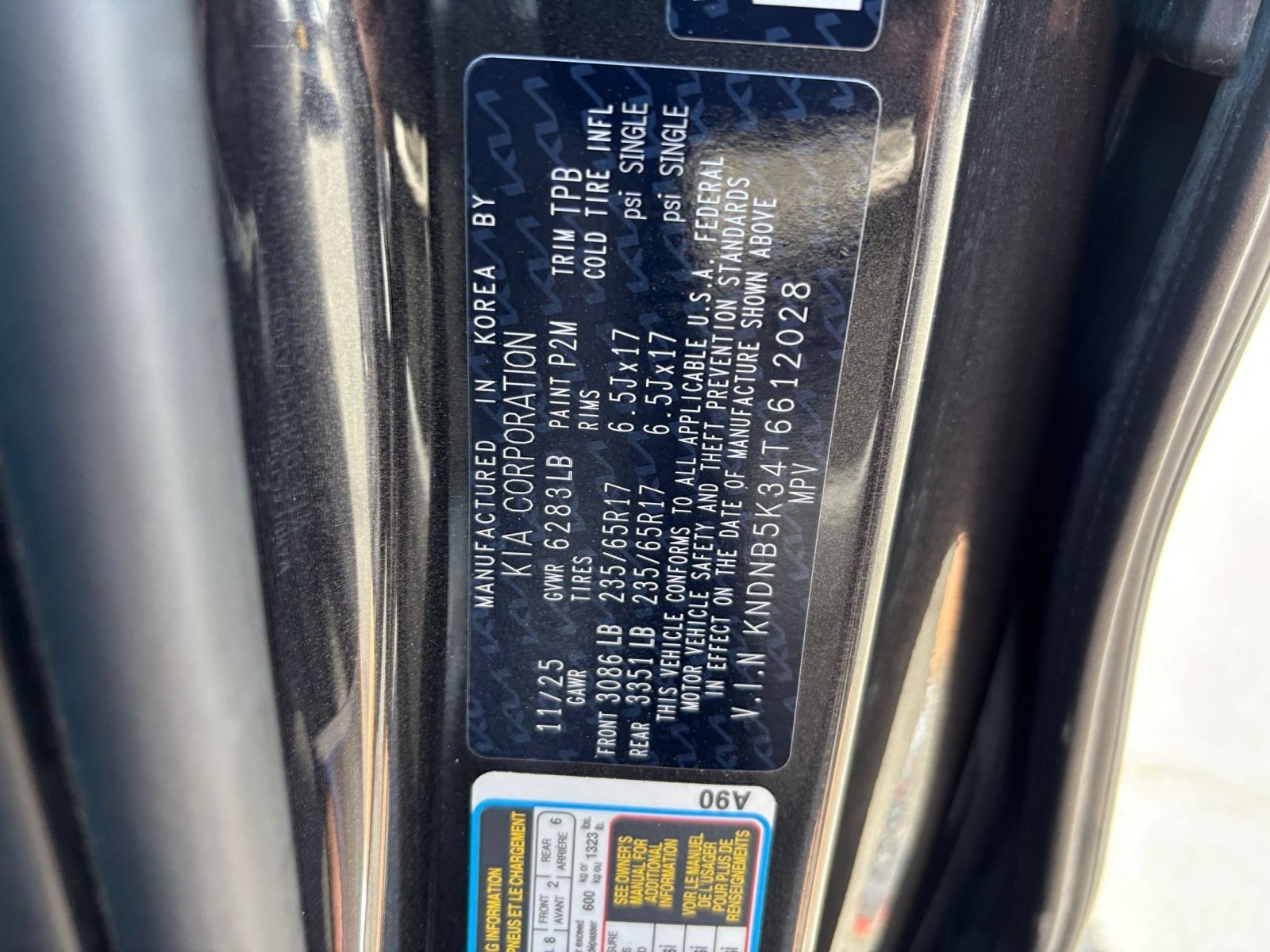 Used 2026 Kia Carnival FWD image 31