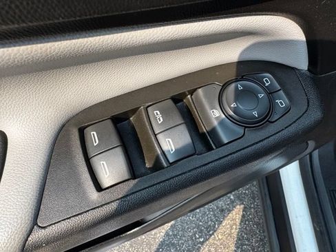 Used 2023 Chevrolet Equinox LT AWD/4WD image 16
