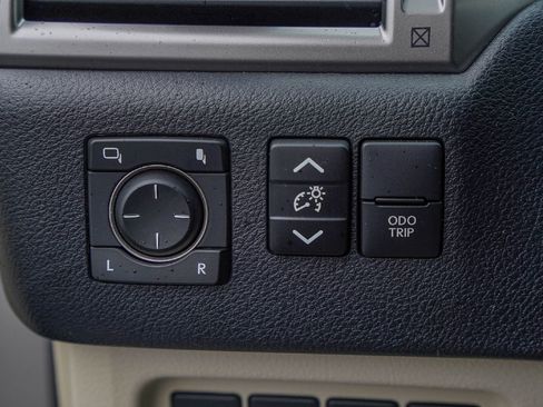 Used 2023 Lexus GX 460 Premium image 21