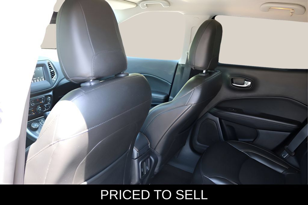 Used 2021 Jeep Compass Latitude w/ Driver Assistance Group AWD/4WD image 14