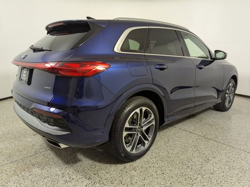 New 2025 Audi Q5 Prestige image 7