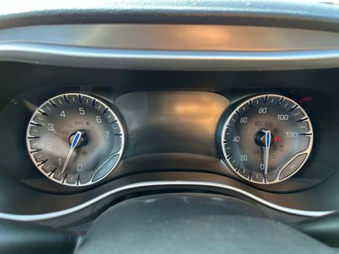 New 2026 Chrysler Pacifica Select image 30